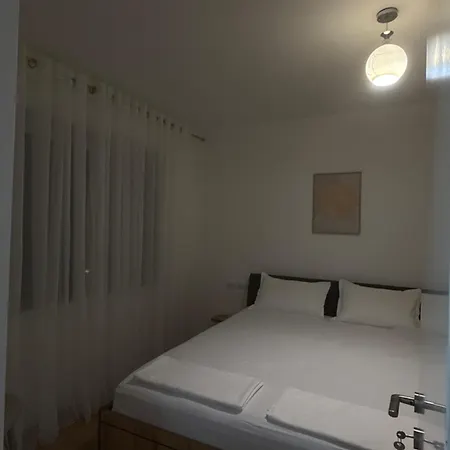 Mikaels Apartamento *